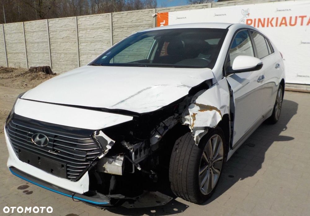 Hyundai IONIQ - 11