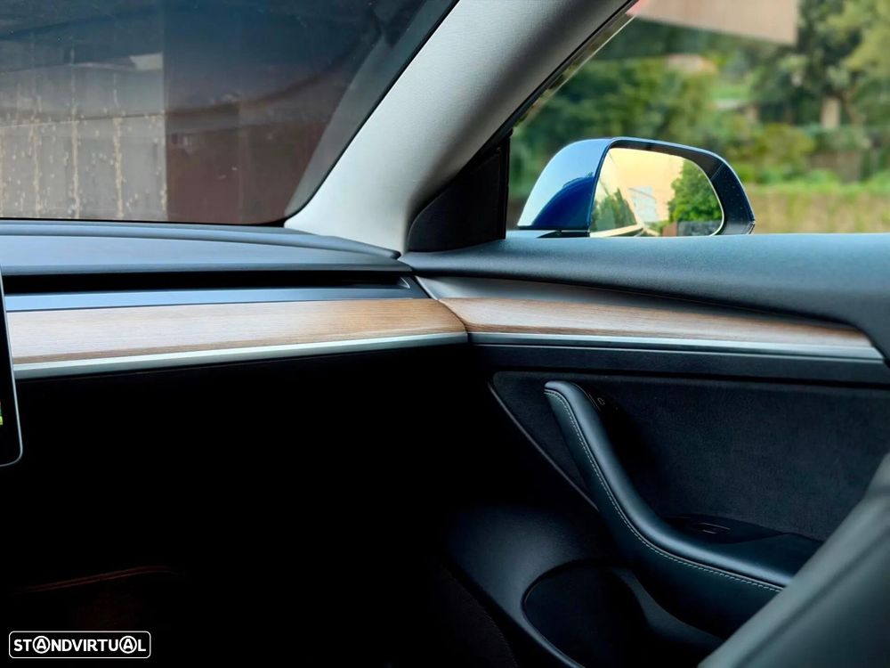 Tesla Model 3 - 17
