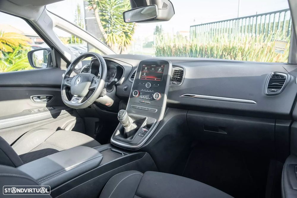 Renault Grand Scénic - 14