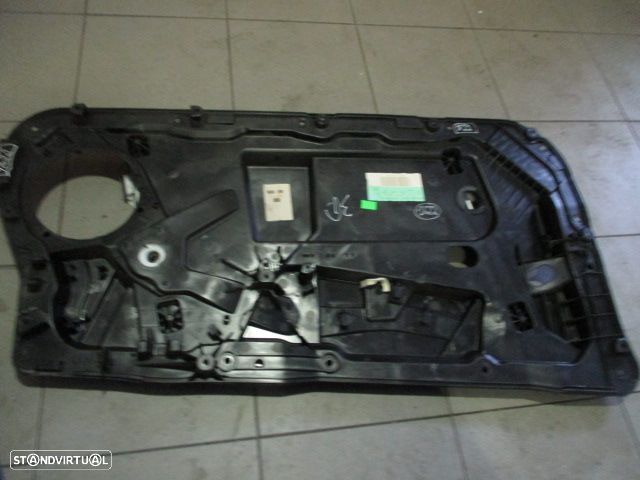 Elevador Sem Motor 8A61B045H17AH FORD FIESTA 2010 3P FE - 2
