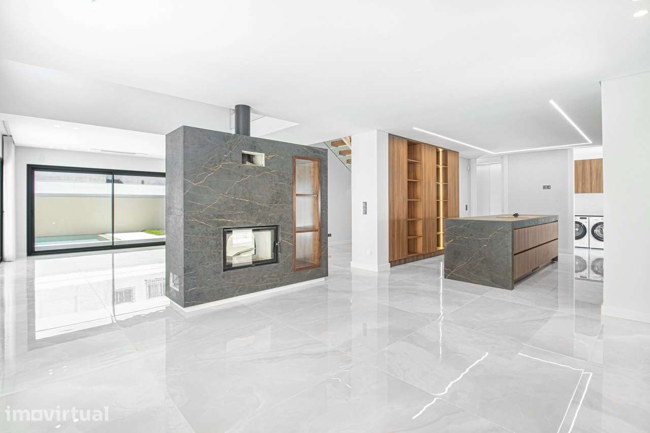 Moradia Luxo T4 Isolada em Belverde com Piscina - Grande imagem: 4/57