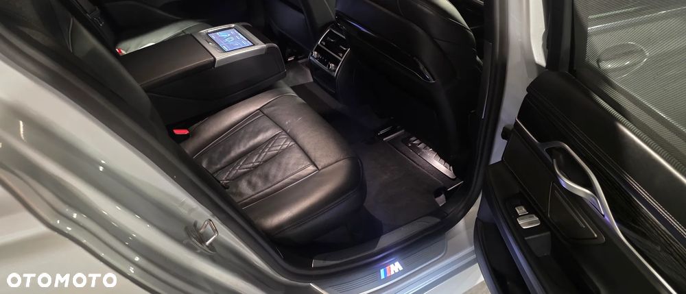 BMW Seria 7 740d xDrive - 15