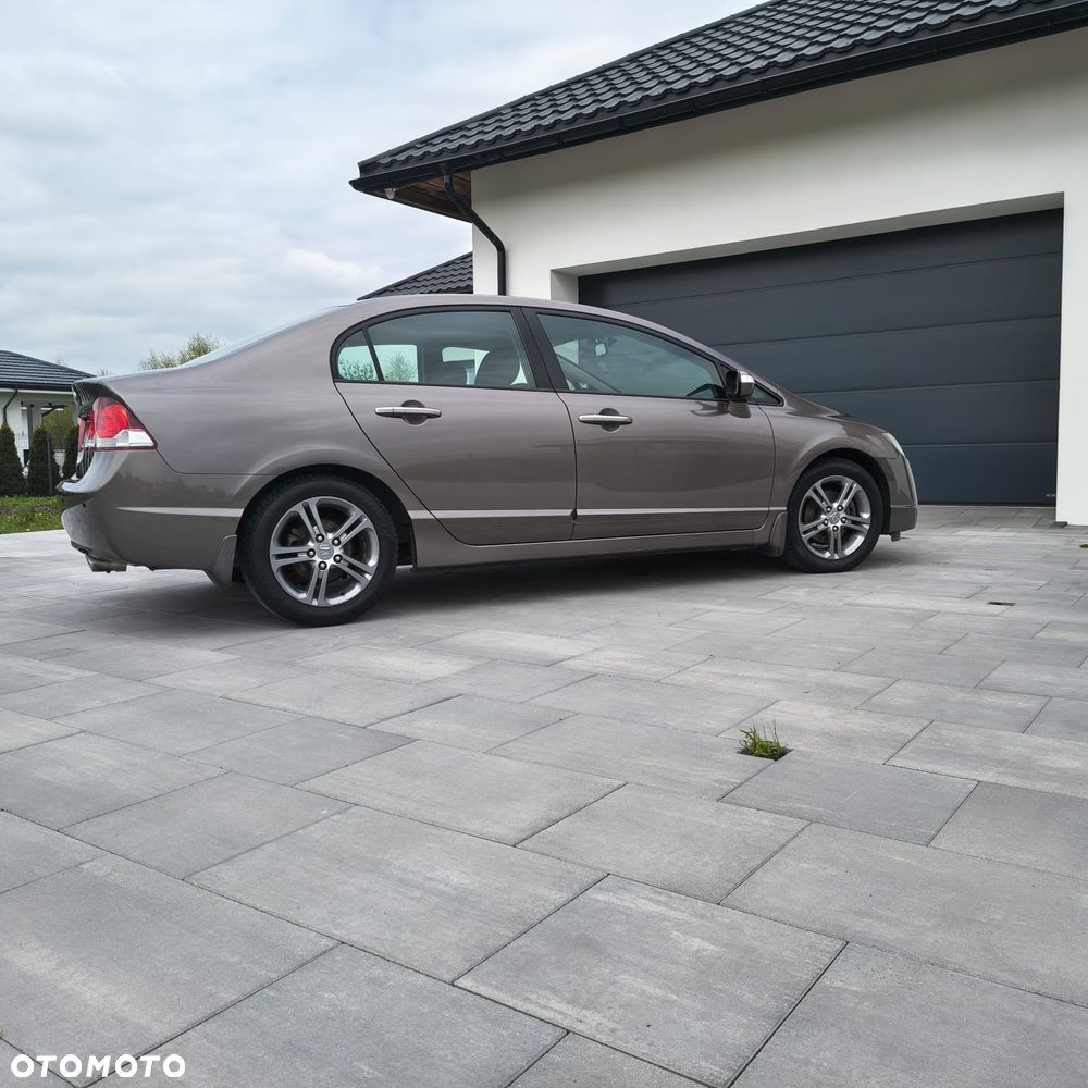 Honda Civic 1.8 Executive - 10