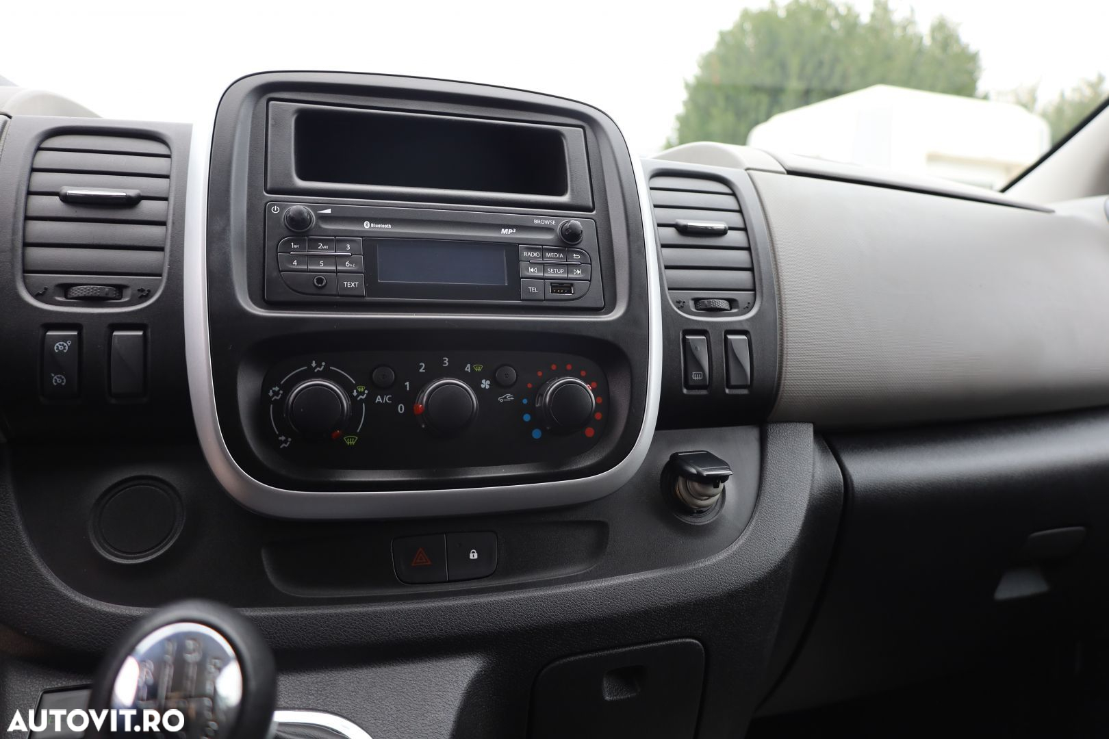Renault Trafic - 18