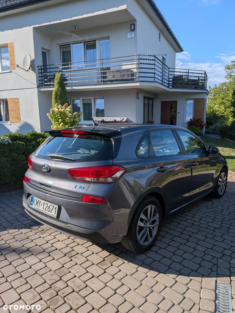 Hyundai i30 1.4 Comfort - 4