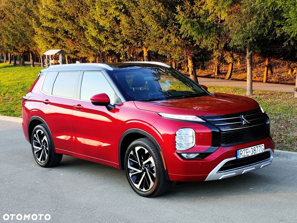 Mitsubishi Outlander - 3