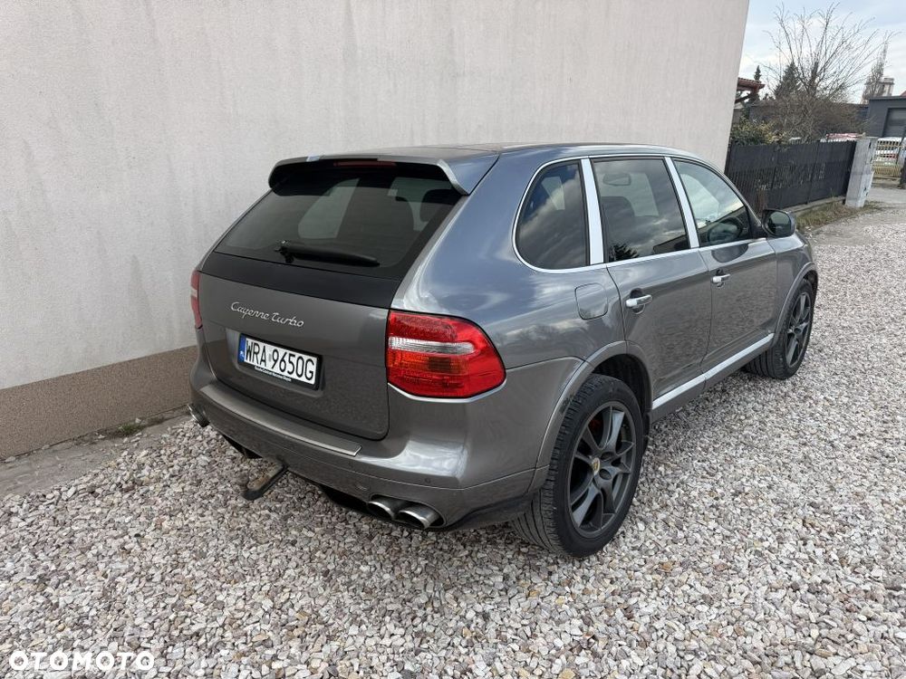 Porsche Cayenne Turbo - 6