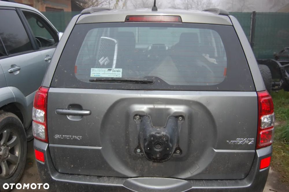 SUZUKI GRAND VITARA II - Klapa bagażnika z szybą - 1