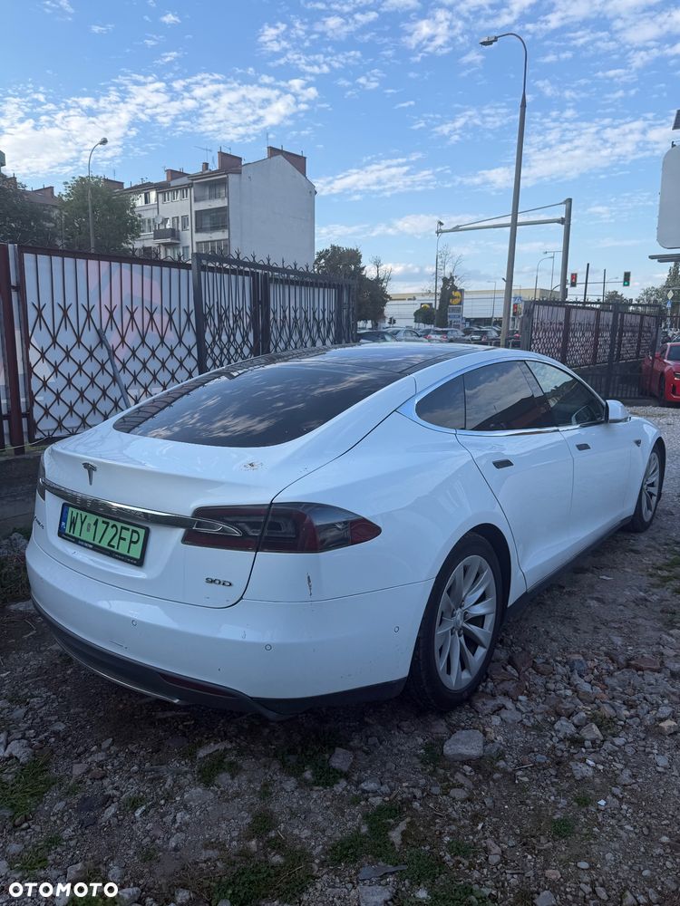 Tesla Model S Long Range Plus - 4