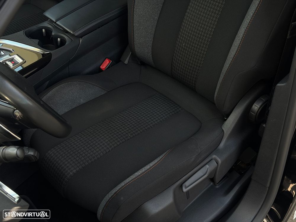 Peugeot 5008 1.2 PureTech Allure Pack EAT8 - 22