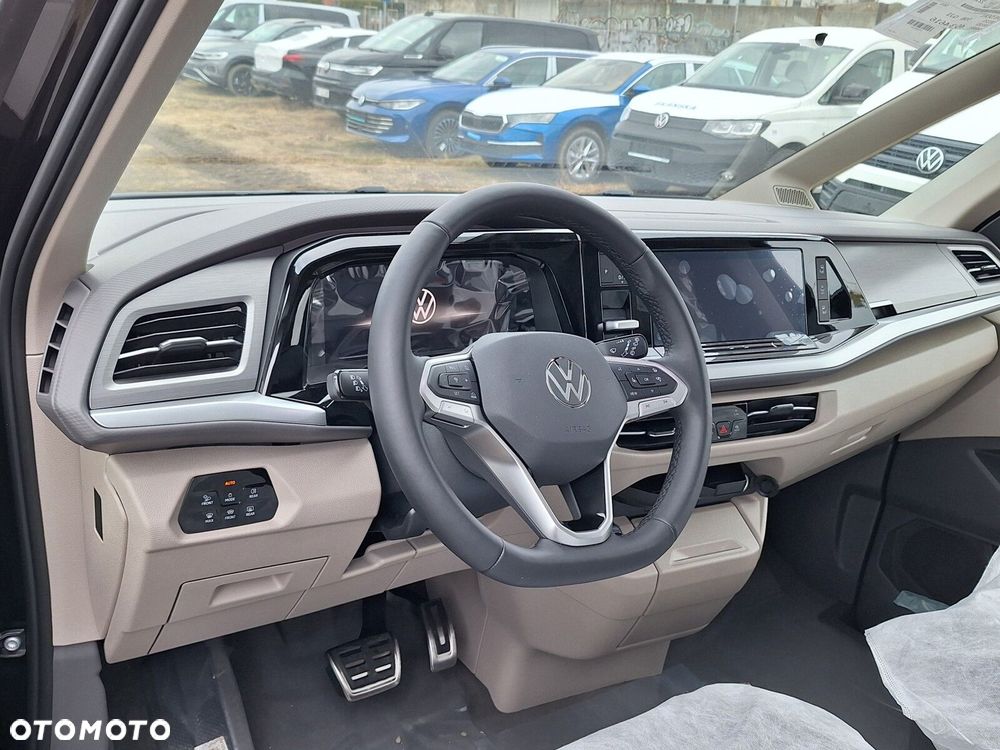 Volkswagen Multivan - 12