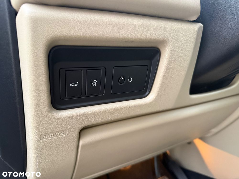 Land Rover Discovery Sport TD4 HSE - 19