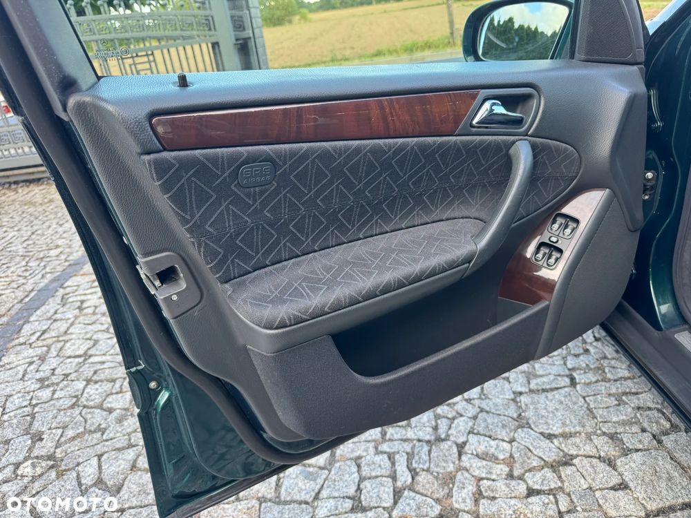 Mercedes-Benz Klasa C 200 CDI Automatik Elegance - 27