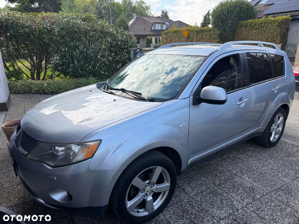 Mitsubishi Outlander 2.0 DID Intense + - 21