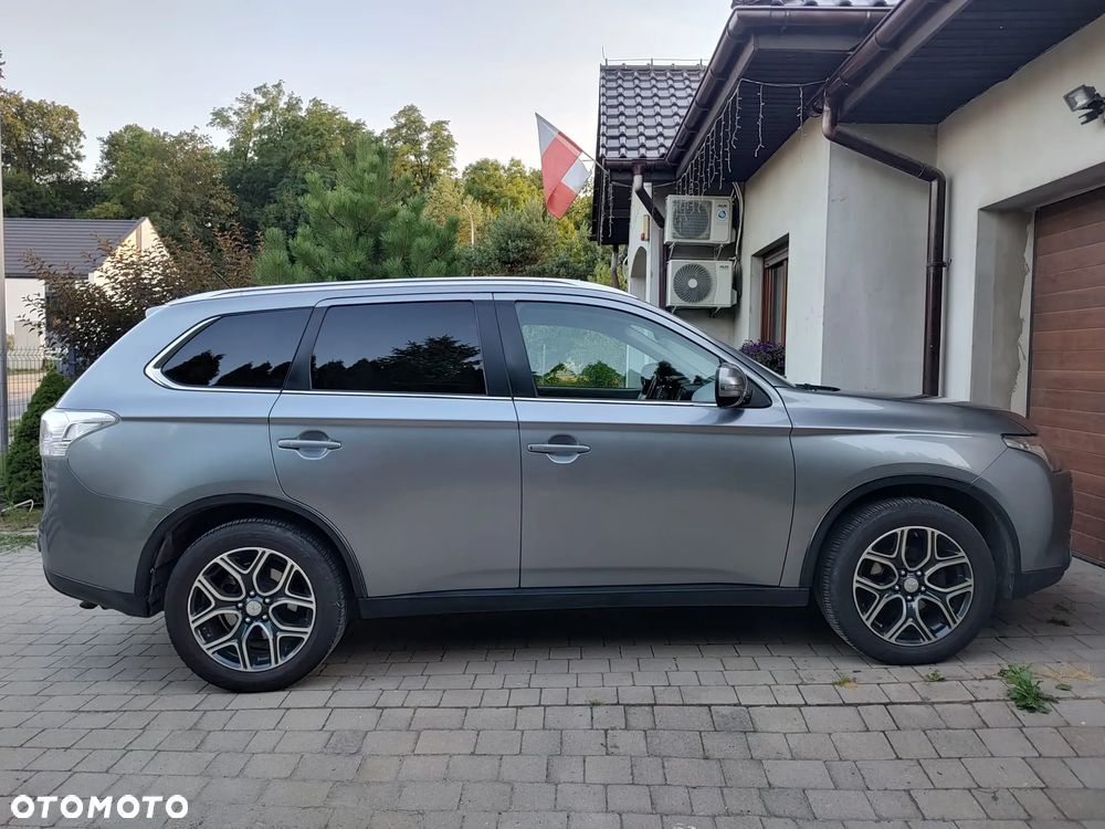Mitsubishi Outlander 2.2 DID Intense + 4WD - 6