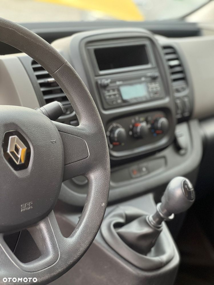 Renault Trafic - 13
