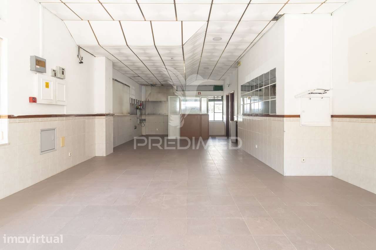 Loja para Restauração c/ 114m2 c/ Cave - Santo André. Barreiro. - Grande imagem: 4/19