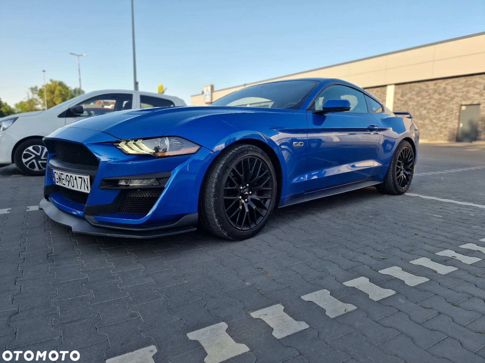 Ford Mustang 5.0 V8 GT - 12