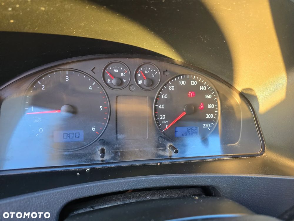 Volkswagen Transporter - 16