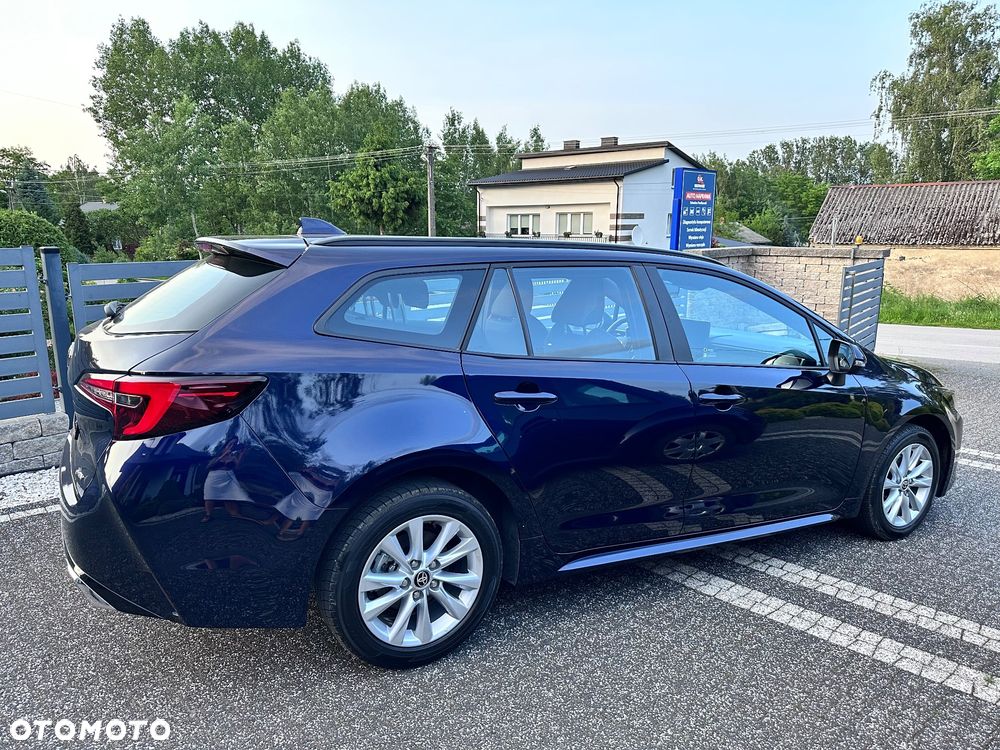 Toyota Corolla - 4