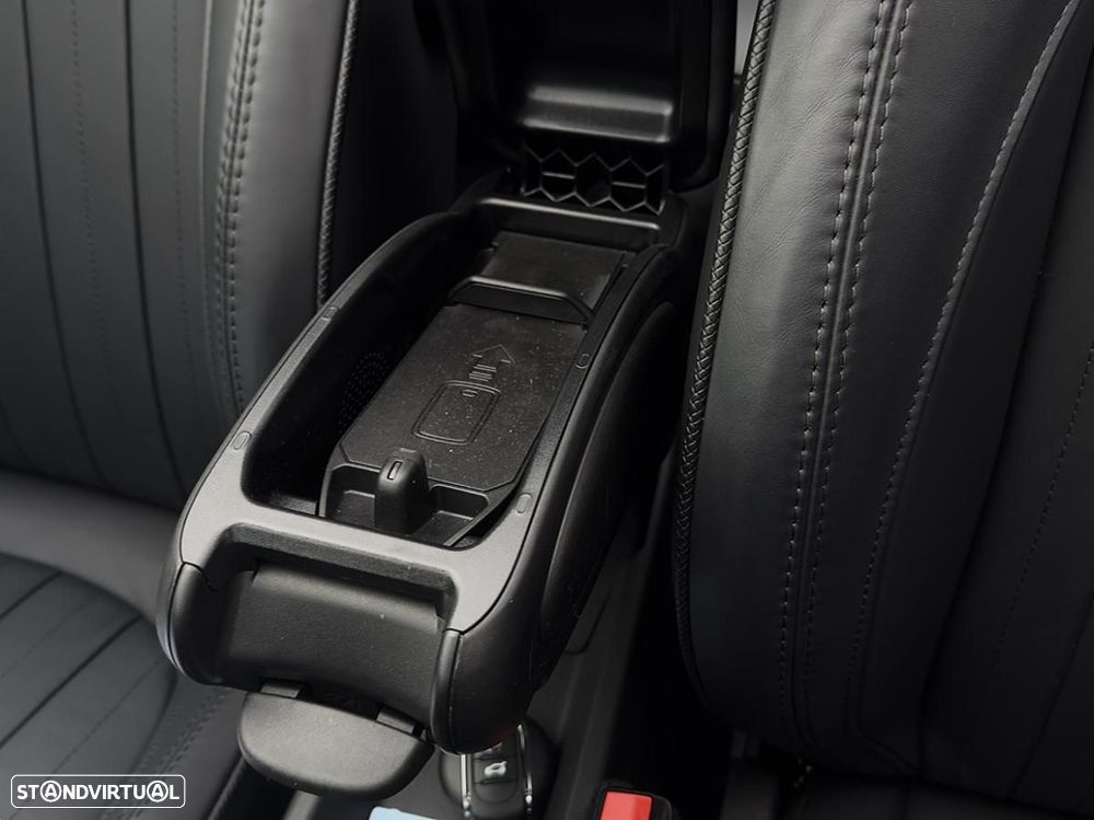 MINI Cabrio Cooper SE - 33