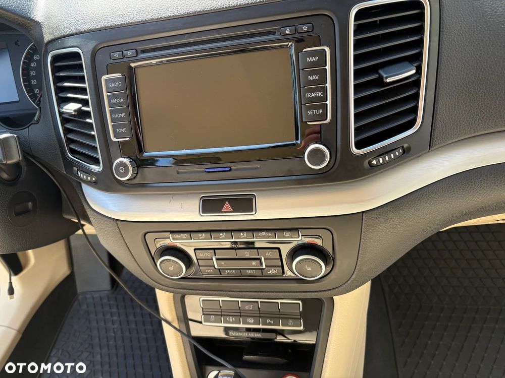 Volkswagen Sharan 2.0 TSI DSG Highline - 7