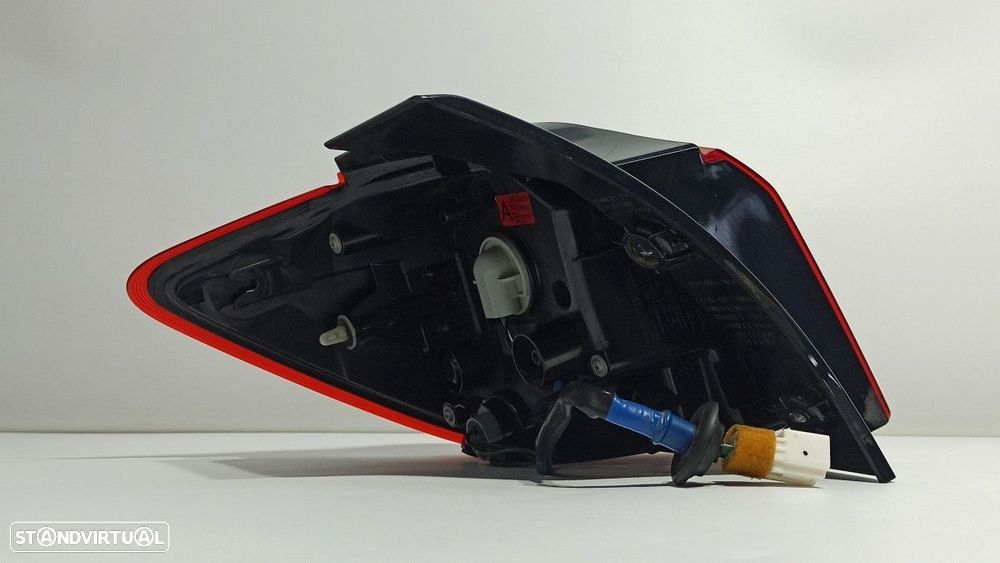 FAROLIM TRASEIRO DIREITO MITSUBISHI ASX (GA0W) MOTION 2WD - 3