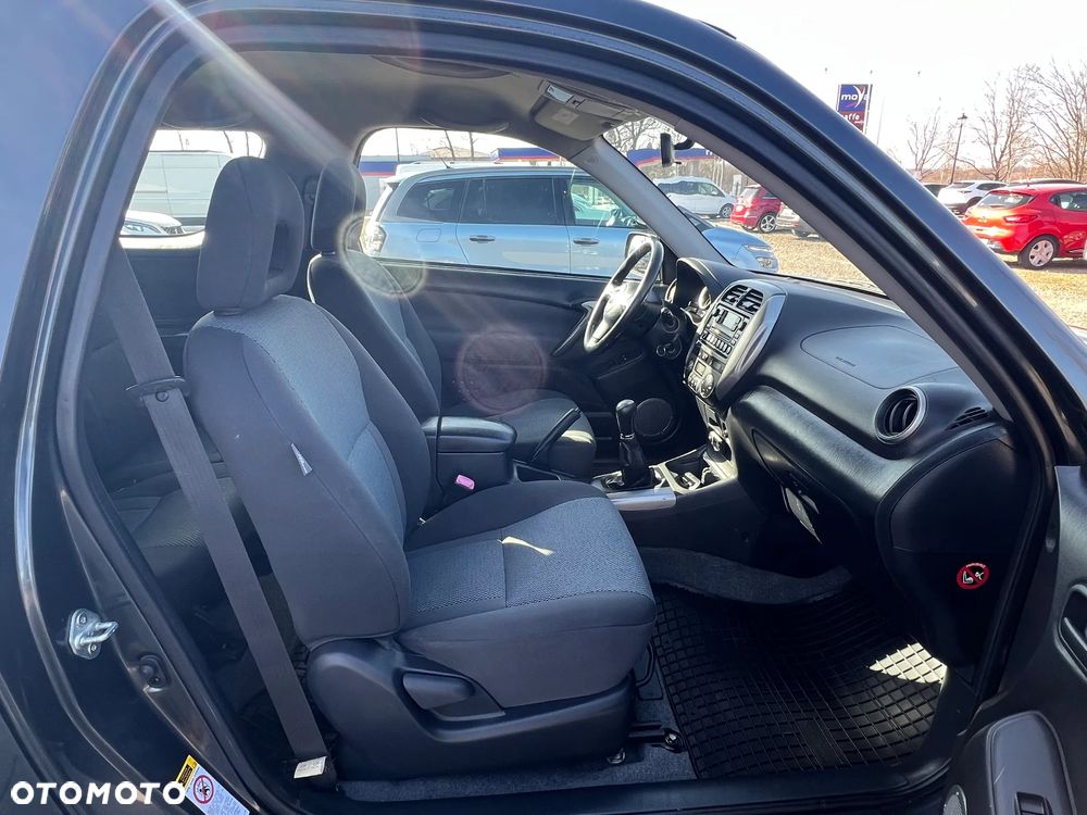 Toyota RAV4 4x4 Edition - 18