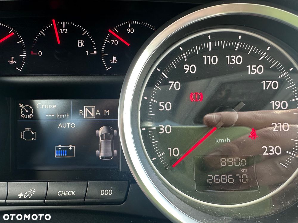 Peugeot 508 RXH 2.0 HDi HYbrid4 - 9