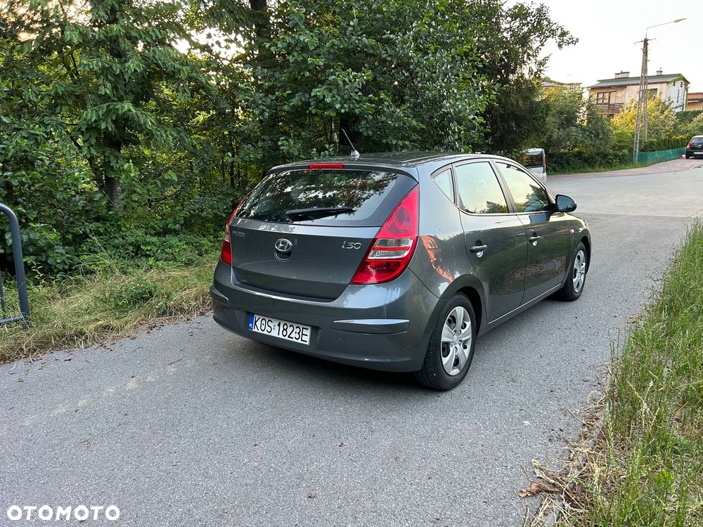 Hyundai i30 1.4 Comfort World Cup - 23