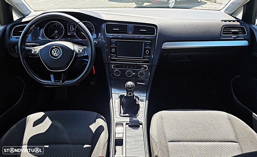 VW Golf 1.6 TDI Confortline - 14