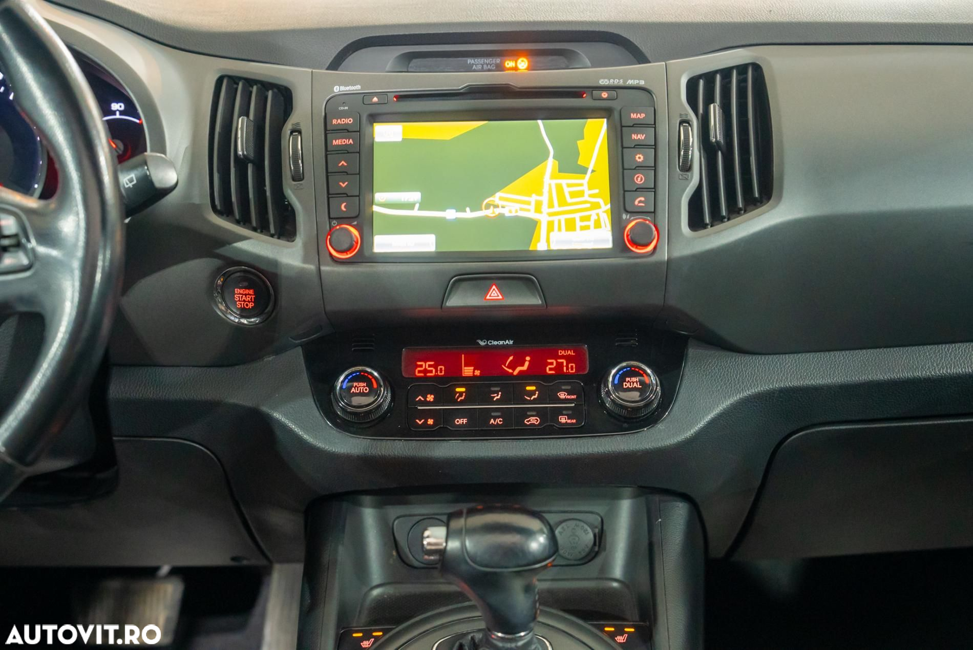 Kia Sportage 2.0 CRDI 4WD Automatik Spirit - 16