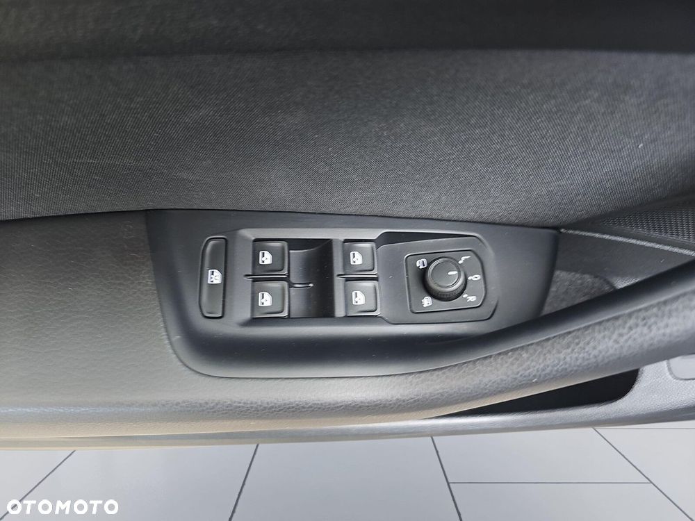 Volkswagen Passat Variant 1.5 TSI EVO Business DSG - 19