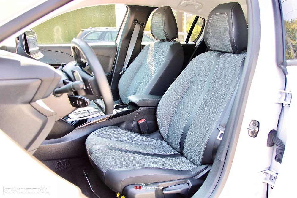 Peugeot 208 1.2 Hybrid Allure e-DCS6 - 25