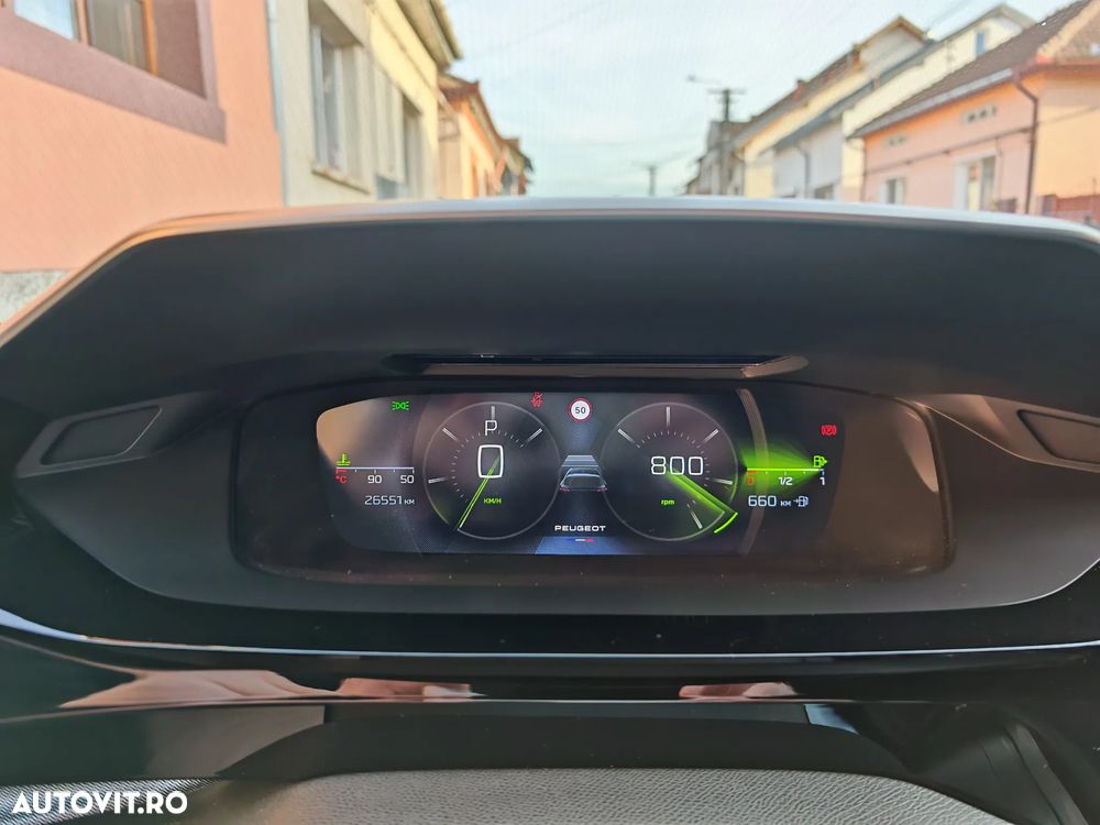 Peugeot 308 1.2L PureTech 130 S&S EAT8 GT - 8