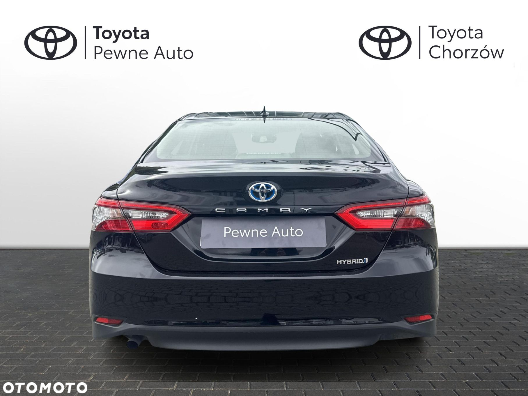 Toyota Camry - 4