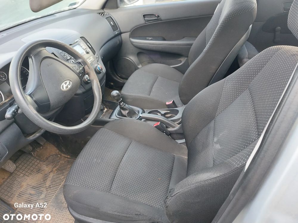 Maska HYUNDAI i30 1,4B 09R. lampy,drzwi,klapa...... - 6