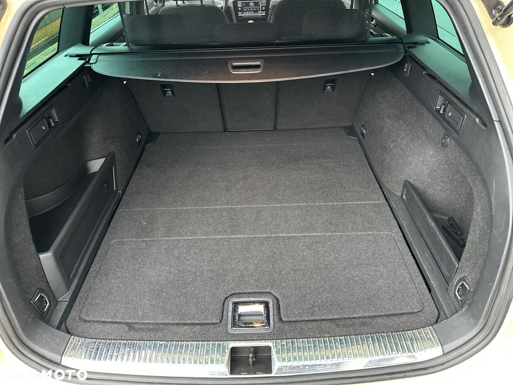 Volkswagen Passat 2.0 TDI SCR - 27