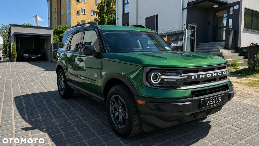 Ford Bronco - 3