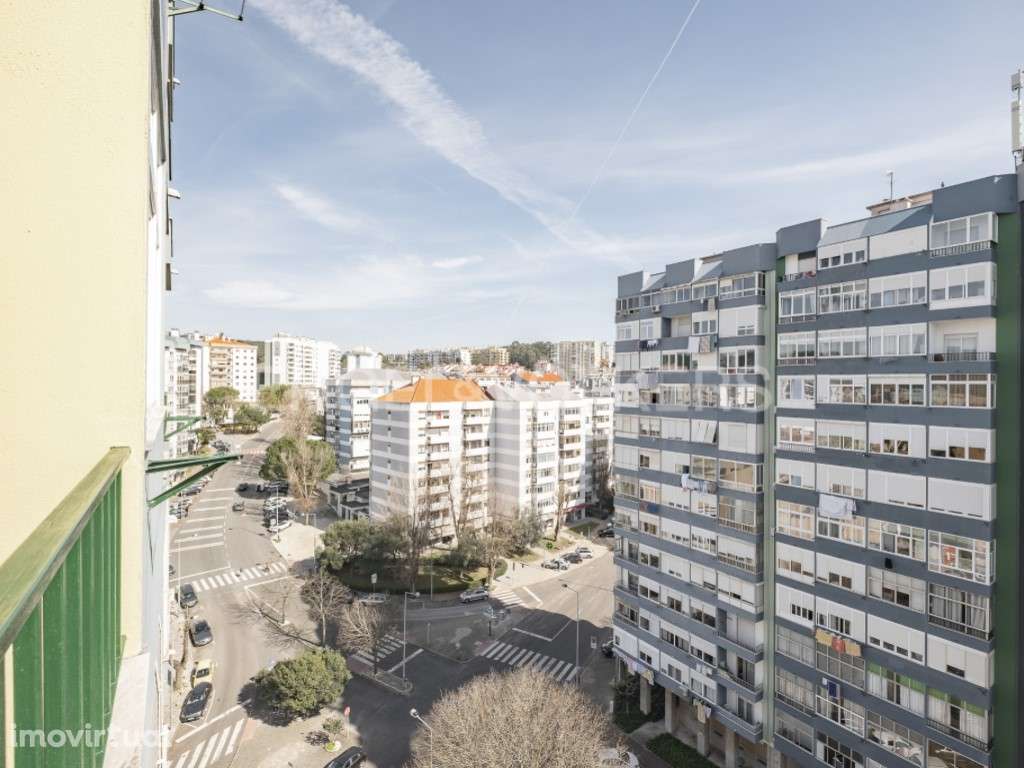 T2 totalmente renovado em Carnaxide - Grande imagem: 5/23