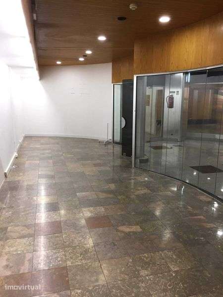 ALUGA-SE LOJA, arranjos costura, ATELIER, no centro de Lisboa - Grande imagem: 5/5