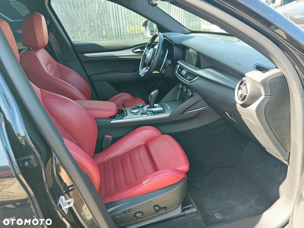 Alfa Romeo Stelvio 2.0 Turbo Veloce Q4 - 14