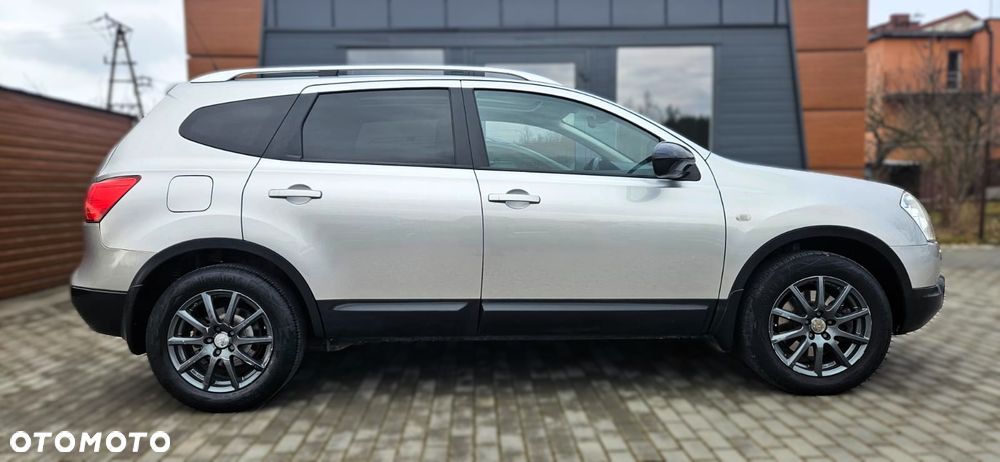 Nissan Qashqai+2 - 4