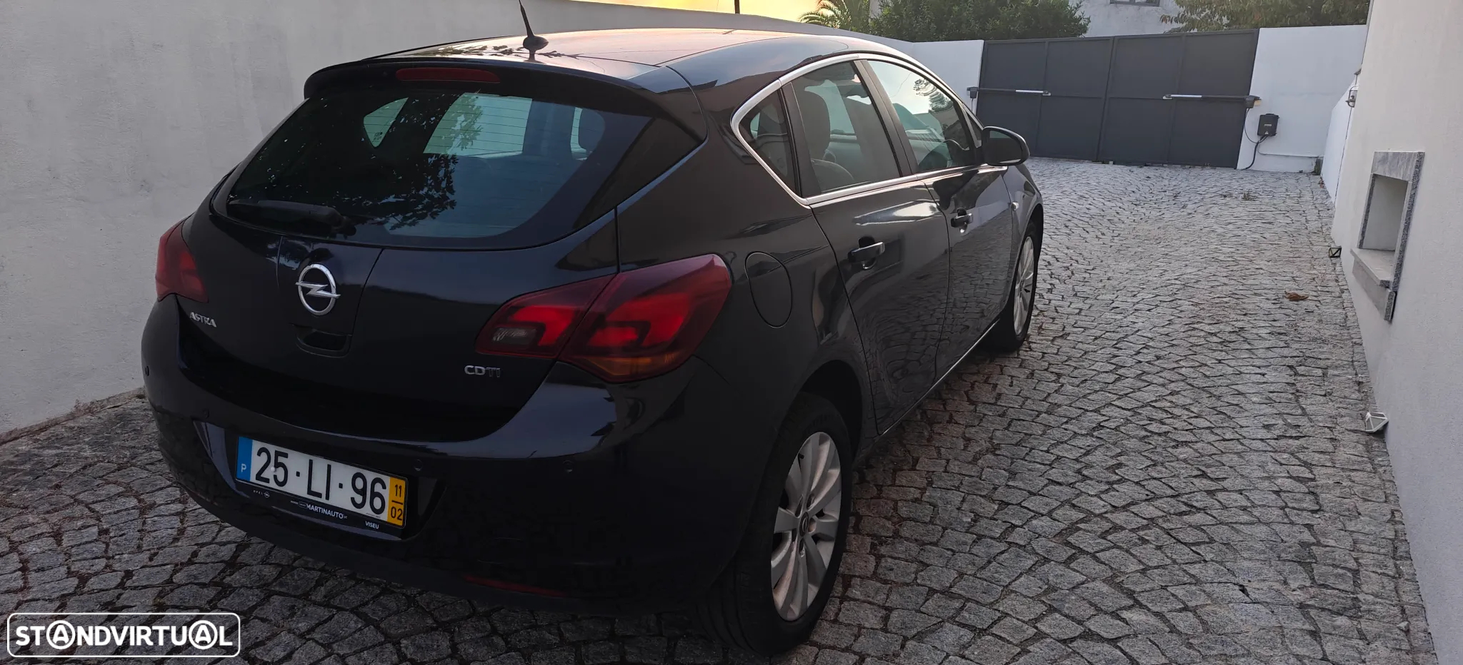 Opel Astra 1.7 CDTi Cosmo - 4