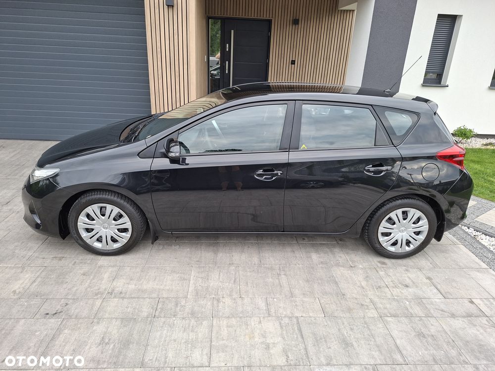 Toyota Auris - 2