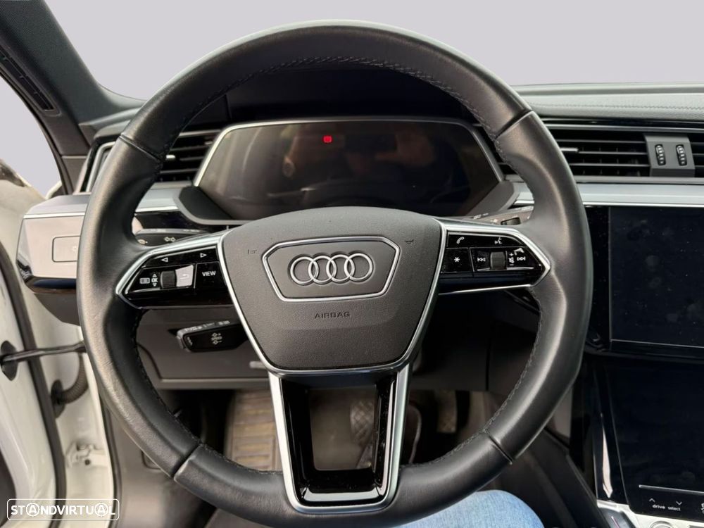 Audi e-tron - 8