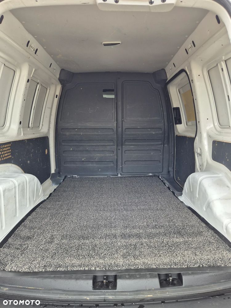 Volkswagen Caddy - 36