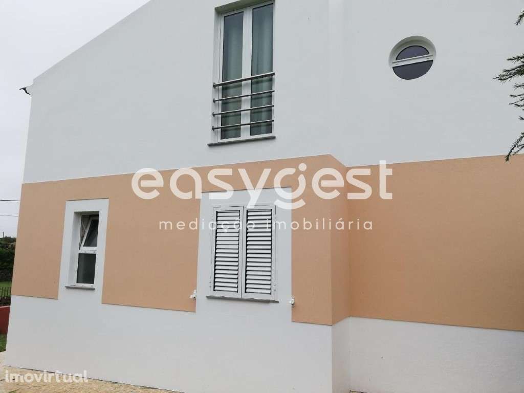 Moradia V4 em Excelente Conservação com Pomar - Fontinhas - Grande imagem: 3/21