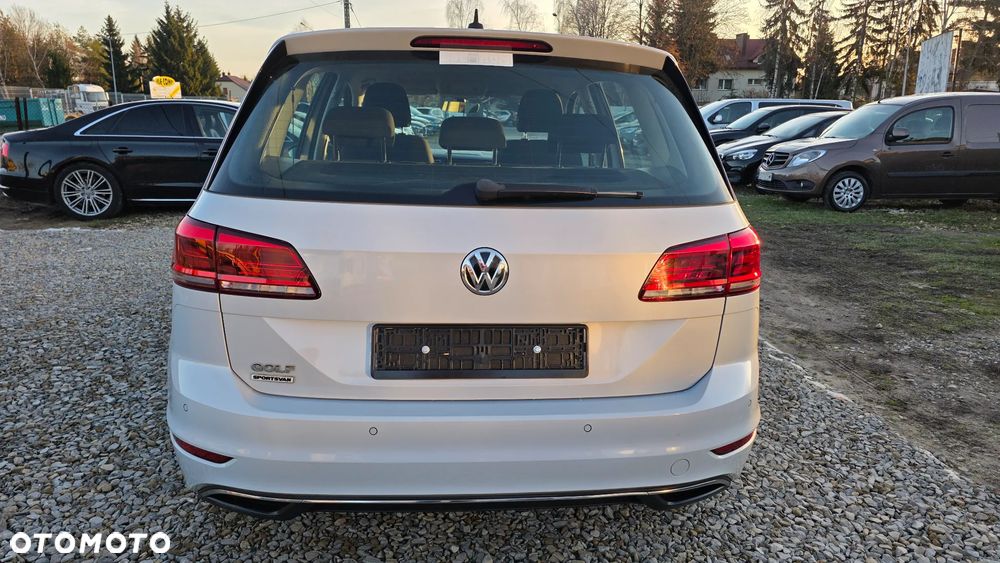 Volkswagen Golf Sportsvan 1.5 TSI ACT OPF Highline - 4