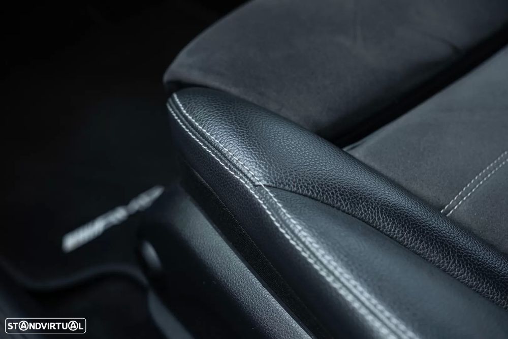 Mercedes-Benz C 300 de AMG Line - 12
